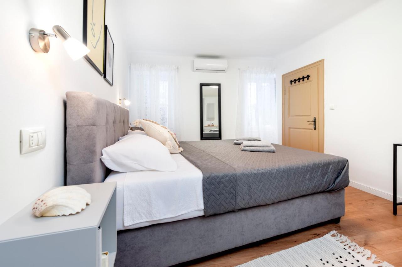 Adriatic Dream Rooms Ровин Екстериор снимка