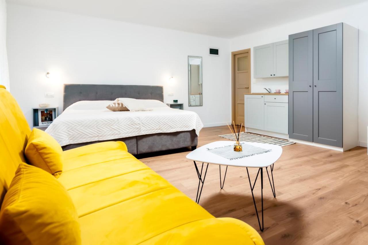 Adriatic Dream Rooms Ровин Екстериор снимка